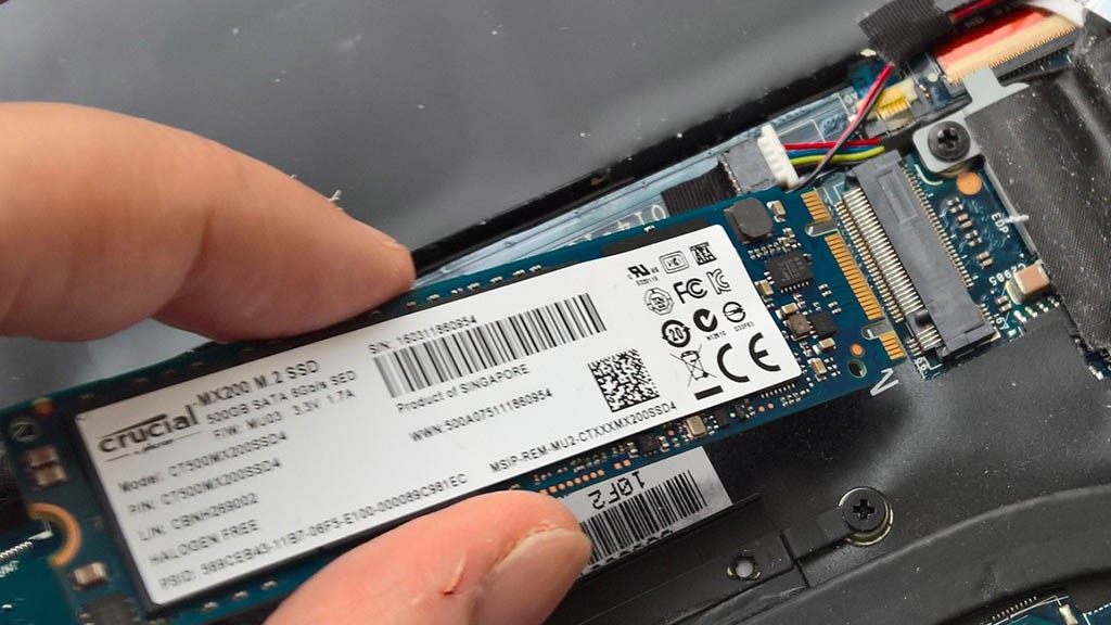 Cần lưu ý điều gì khi chọn ổ cứng SSD laptop?